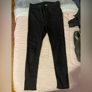 Black skinny jeans